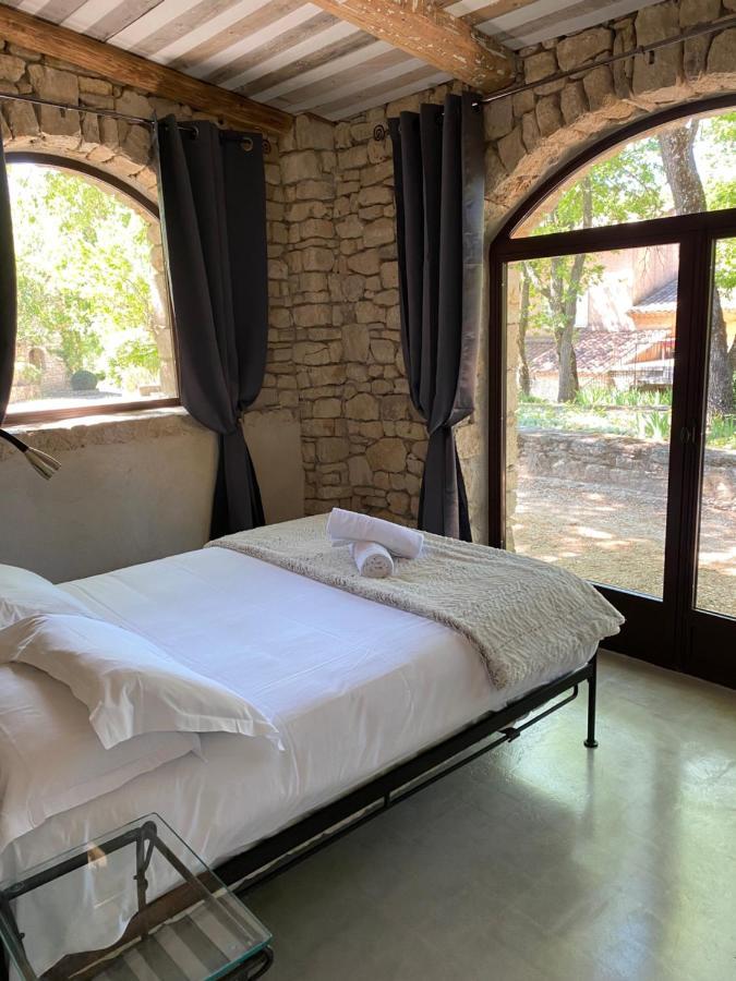 Hotel Lou Caleu Restaurant Le Rocher Des Abeilles Saint-Martin-de-Castillon Buitenkant foto