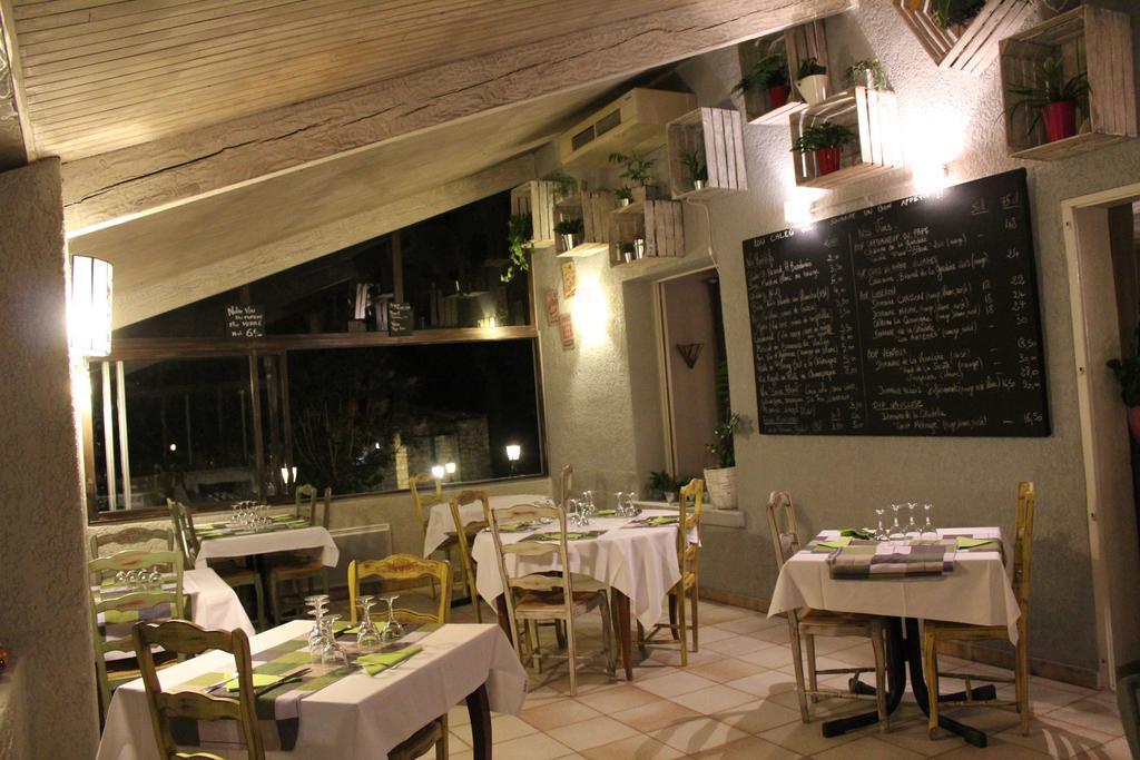 Hotel Lou Caleu Restaurant Le Rocher Des Abeilles Saint-Martin-de-Castillon Buitenkant foto