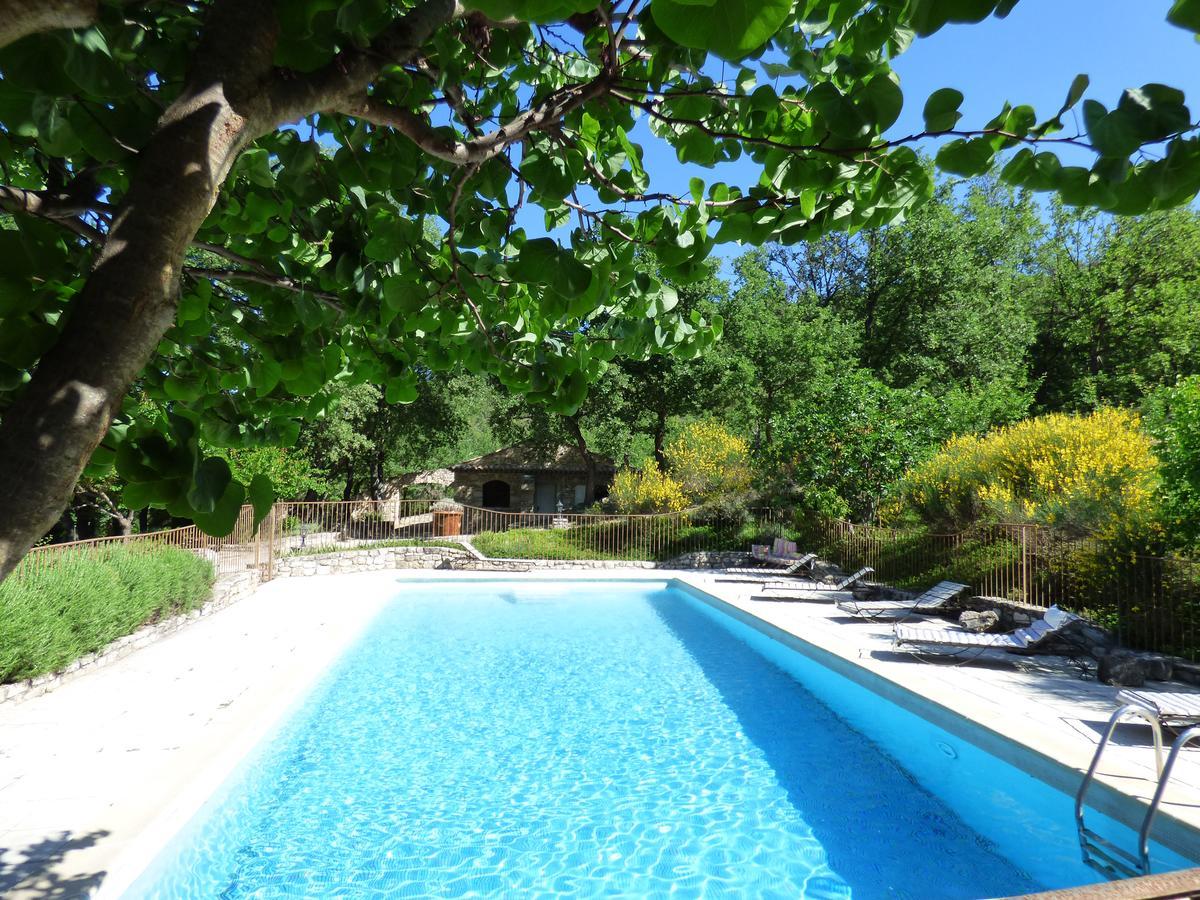 Hotel Lou Caleu Restaurant Le Rocher Des Abeilles Saint-Martin-de-Castillon Buitenkant foto